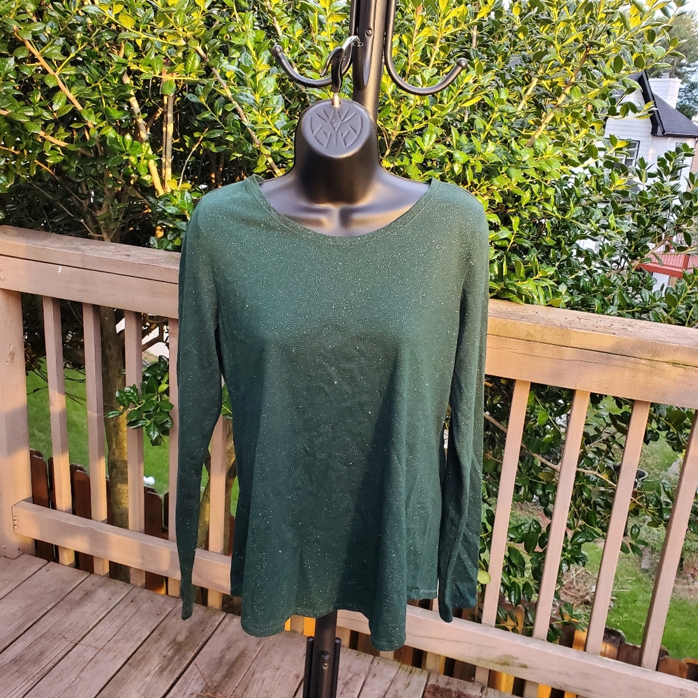🎁Sparkly Green Shirt